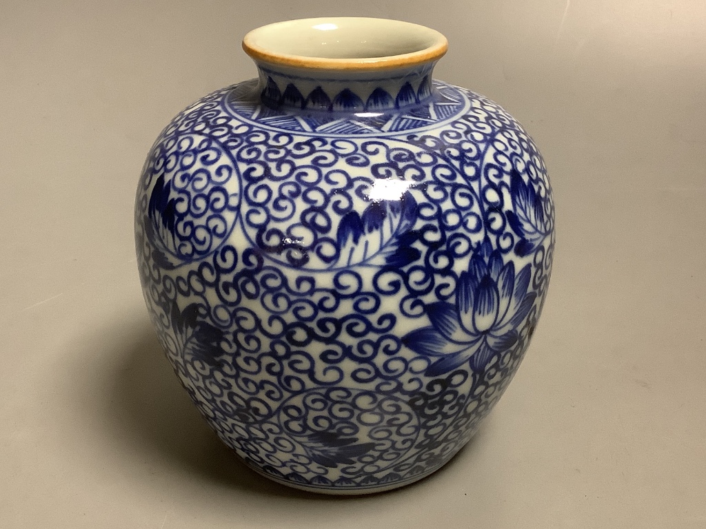 A Chinese blue and white vase, height 11cm